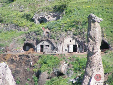 Höhlenstadt bei Goris (Stallungen)
