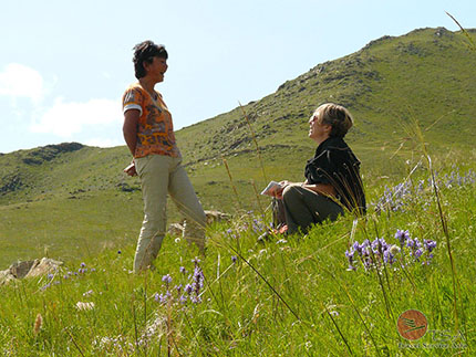 Vergnügte Unterhaltung mit unserer Reiseleiterin