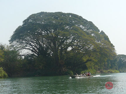 Boot auf dem Mekong bei Khong Island